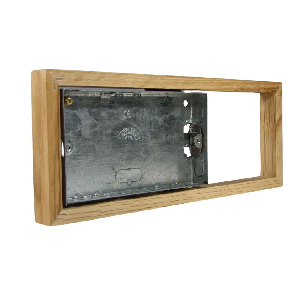 Bakelite 18mm Horizontal 3-Gang Surface Mounting Pattress in Oak