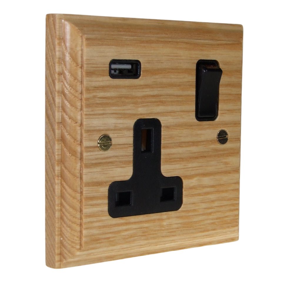 Classic Ash Single Switched Socket with USB White