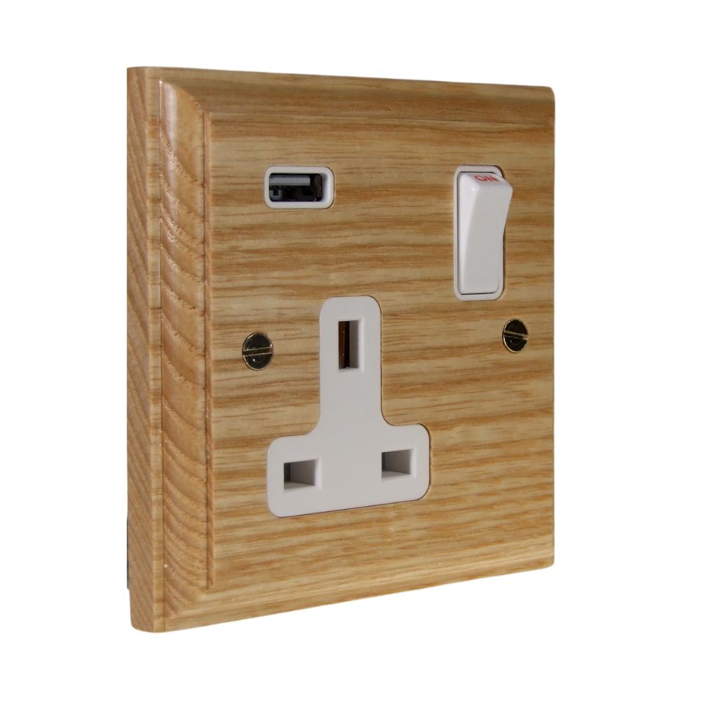 Classic Ash Single Switched Socket with USB Black