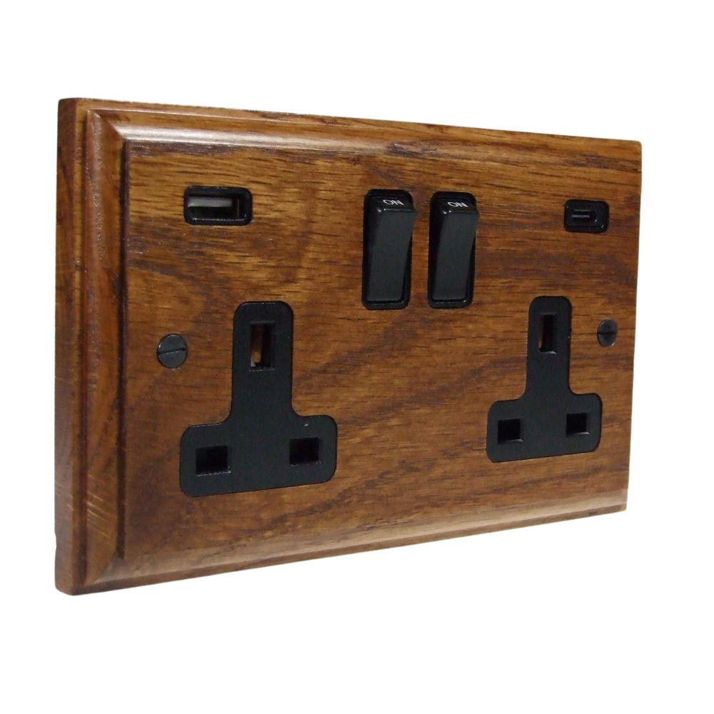 Classic Medium Oak Double Switched USB A+C Socket Black