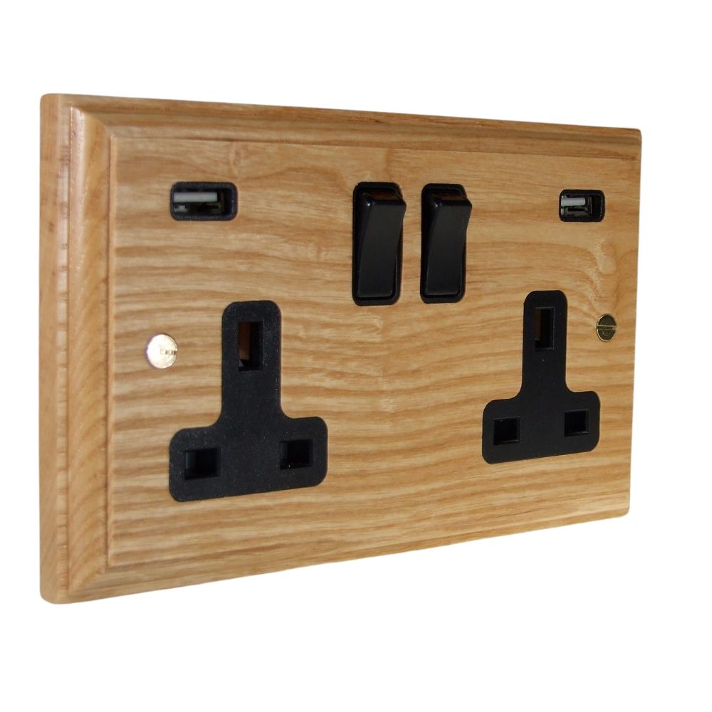 Classic Ash Double Switched Socket with USB A+C Black