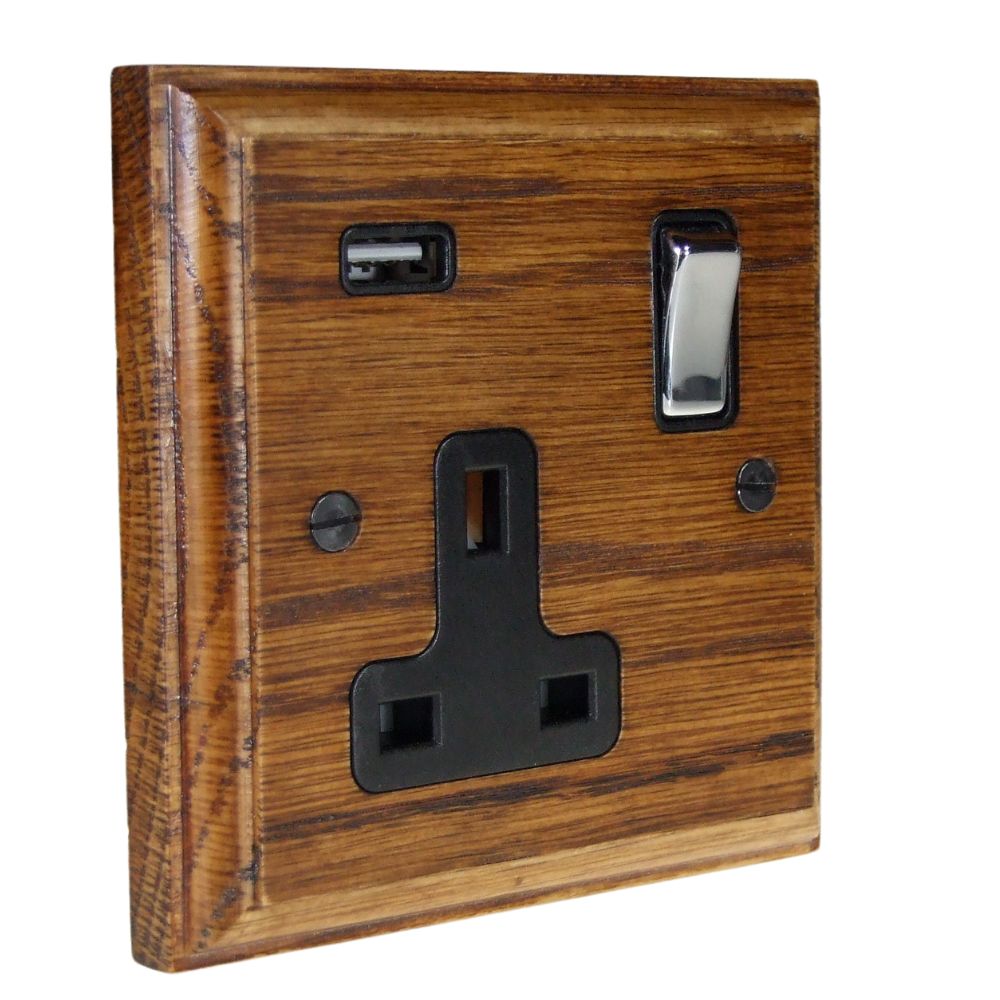 Classic Medium Oak Single Switched USB Socket Polished Chrome and Black