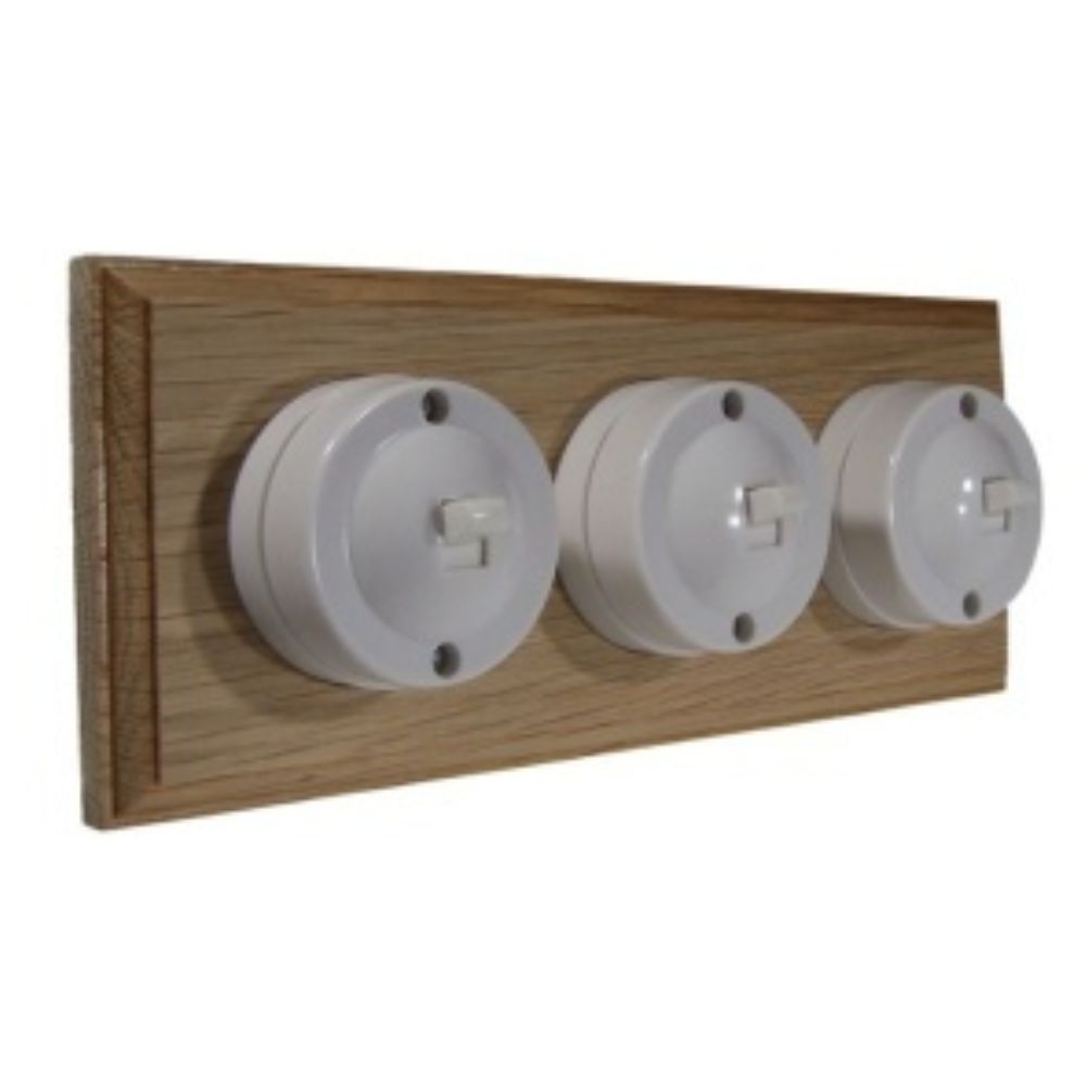 Linden White 3-Gang Horizontal 2-Way Bakelite Switch in Unfinished Oak