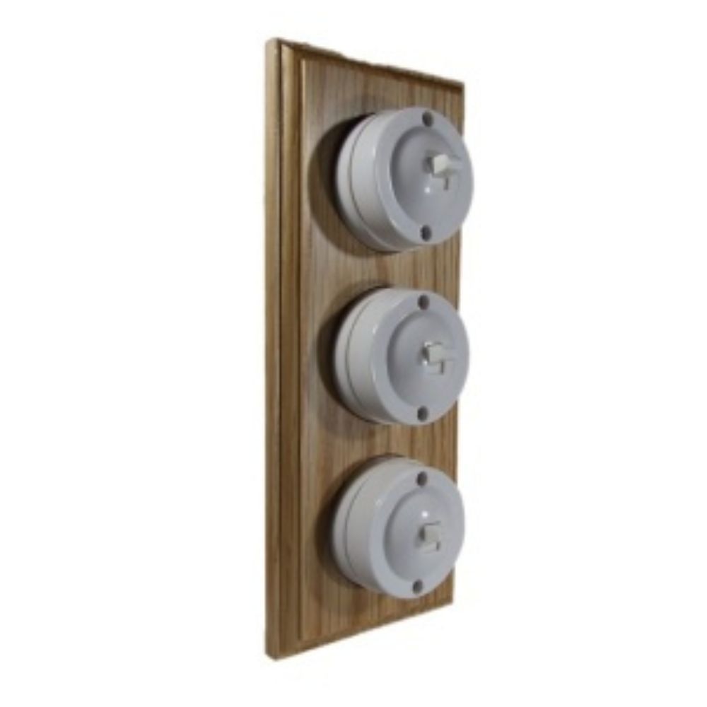 Linden White 3-Gang Vertical 2-Way Bakelite Switch in Oak