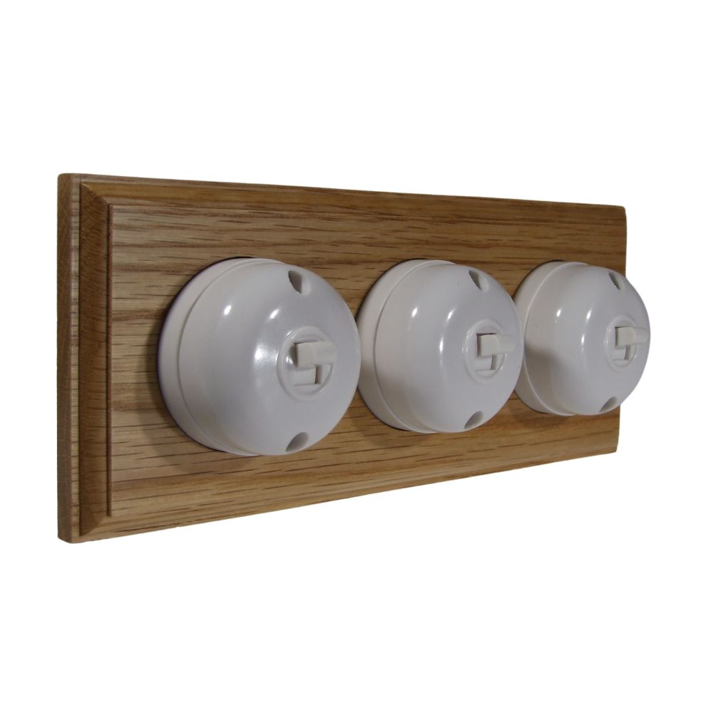 Rosen White 3-Gang Horizontal 2-Way Bakelite Switch in Oak
