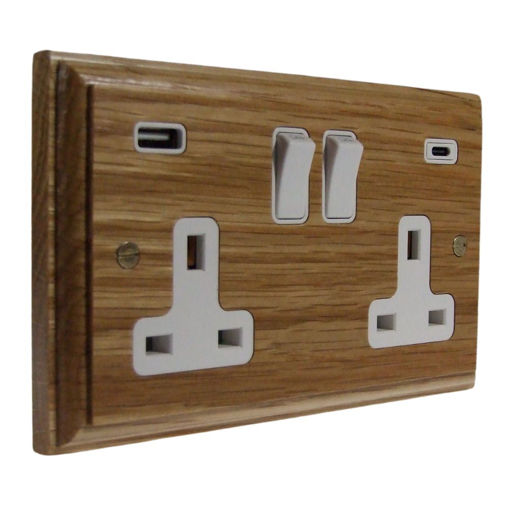 Classic Oak Double Switched Socket with USB A+C White